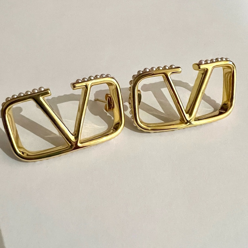 Valentino Garavani V Logo Glass Pearl Earrings